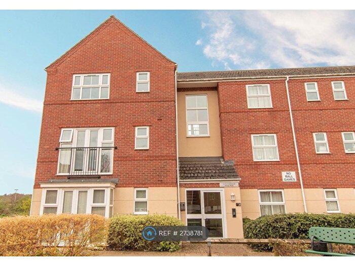 2 Bedroom Flat To Rent In Verney Road, Banbury, OX16