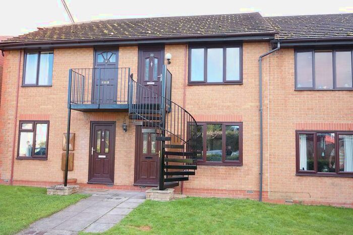 1 Bedroom Maisonette To Rent In Woodford Court, Gloucester, GL4