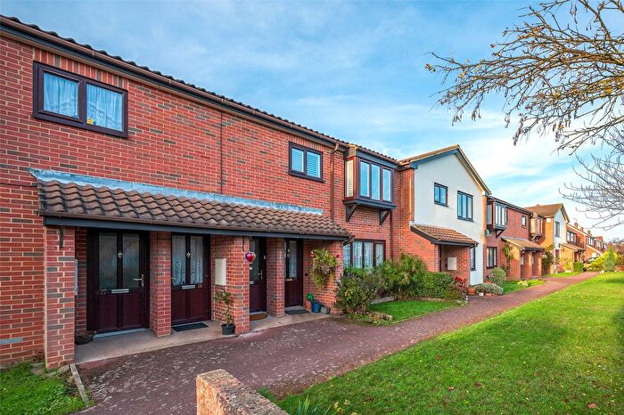 2 Bedroom Maisonette For Sale In Runnymede Court, Lunedale Road, Dartford, DA2
