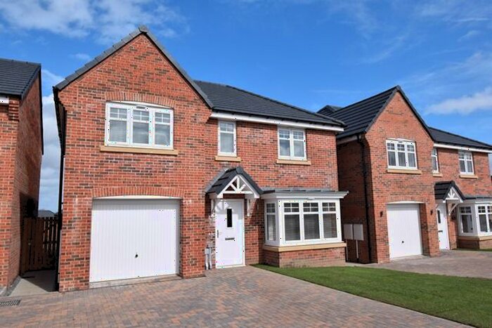 4 Bedroom Detached House To Rent In Fieldfare Avenue, Ryton, NE40