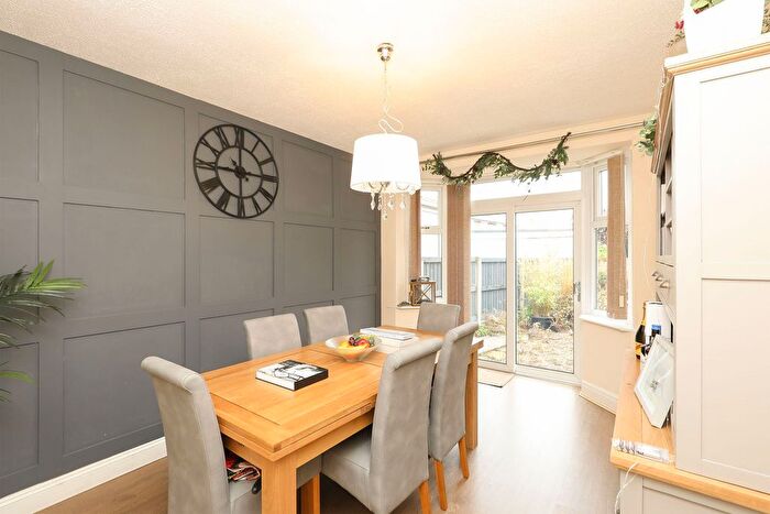 3 Bedroom Semi-detached House For Sale In Bramley Hall Road, Sheffield, S13