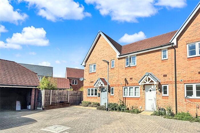 3 Bedroom End Of Terrace House For Sale In Gull Lane, Bracknell, Berkshire, RG12
