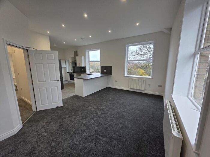 2 Bedroom Apartment To Rent In Edgerton Villa, - Edgerton Road, Huddersfield, West Yorkshire, HD3