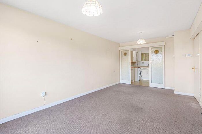 1 Bedroom Retirement Property For Sale In The Park, Sidcup, DA14