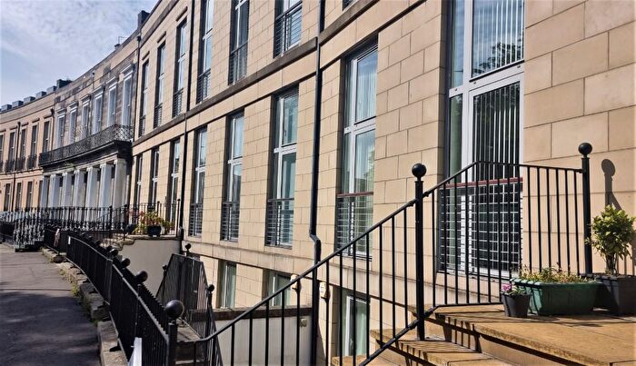 3 Bedroom Flat To Rent In Hopetoun Crescent, Bellevue, Edinburgh, EH7