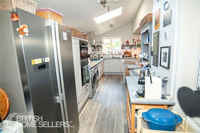 3 Bedroom Detached House For Sale In Grange Park, Albrighton, Wolverhampton, Shropshire, WV7