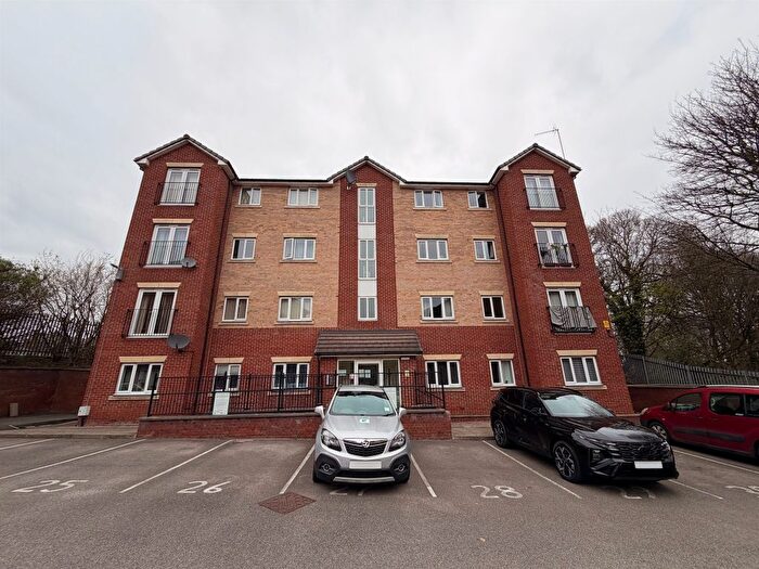 2 Bedroom Flat For Sale In Oakwell Vale, Barnsley, S71