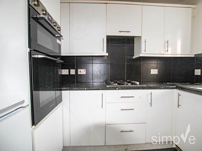 4 Bedroom Property To Rent In Chiltern Court, Widmore Road, Uxbridge, UB8