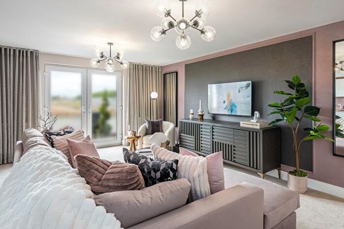 3 Bedroom Apartment For Sale In Turnhouse Road, Edinburgh, EH12