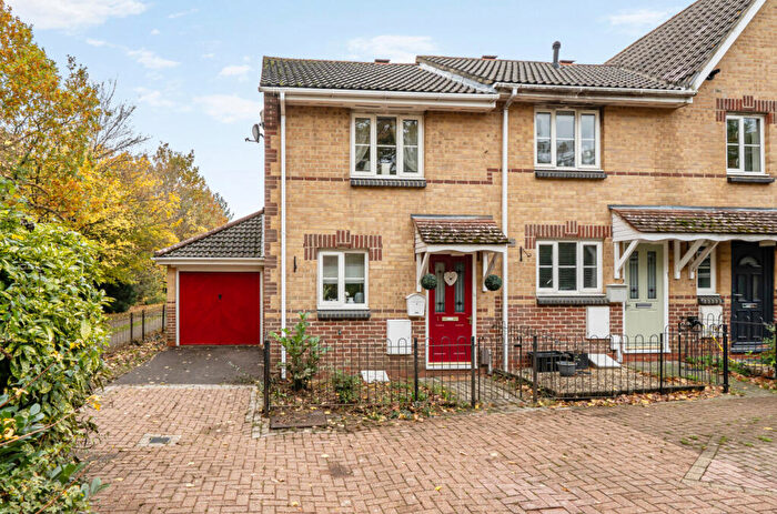 2 Bedroom End Of Terrace House For Sale In Saffron Way, Whiteley, Hampshire, PO15