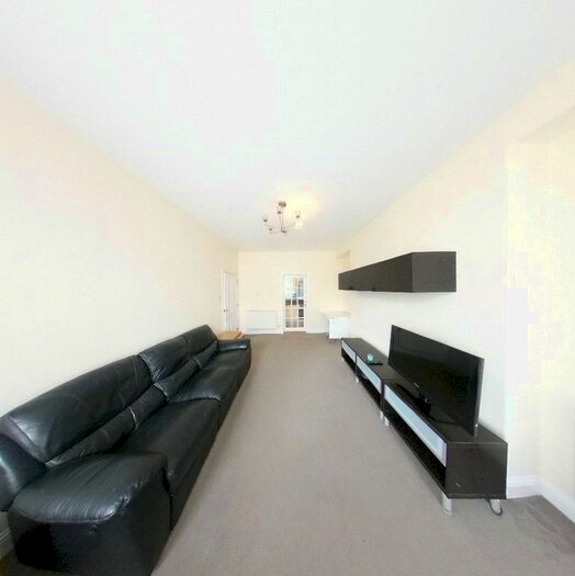 2 Bedroom Flat To Rent In West High Street, Inverurie, Aberdeenshire, AB51