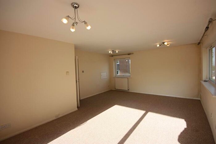 2 Bedroom Apartment To Rent In Warren Road, Guildford, GU1