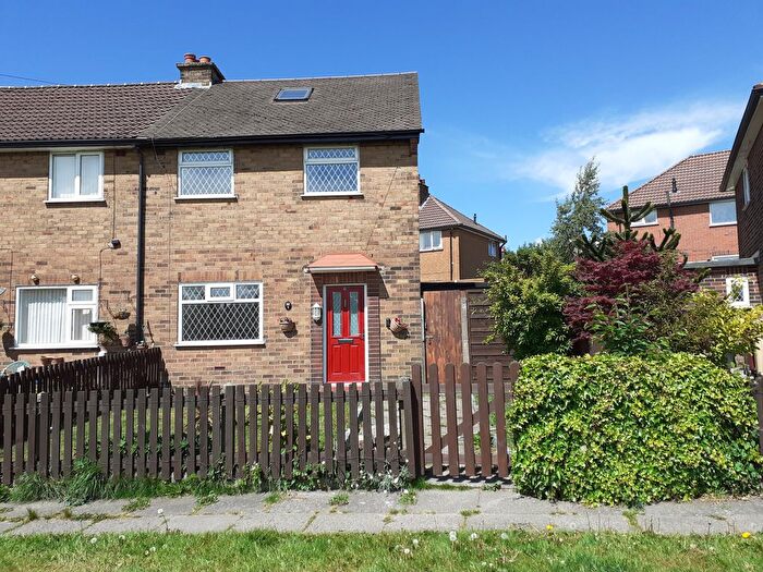 3 Bedroom Semi-Detached House To Rent In Wordsworth Avenue, Farnworth, Bolton, BL4