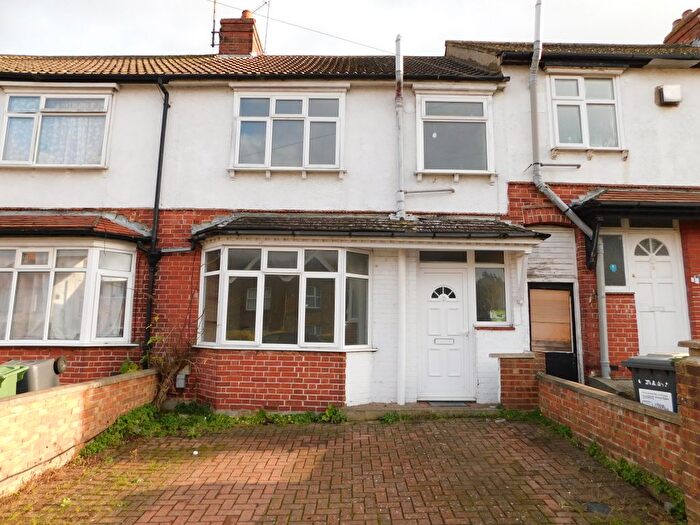 3 Bedroom Terraced House To Rent In Hayhurst Road, Luton, LU4