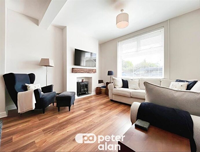 3 Bedroom Property To Rent In Neville Terrace, Aberdare, CF44