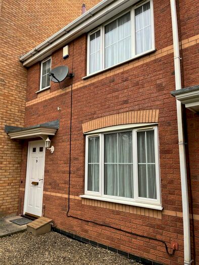 3 Bedroom Terraced House To Rent In Perchfoot Close, Parkside, Coventry, CV1