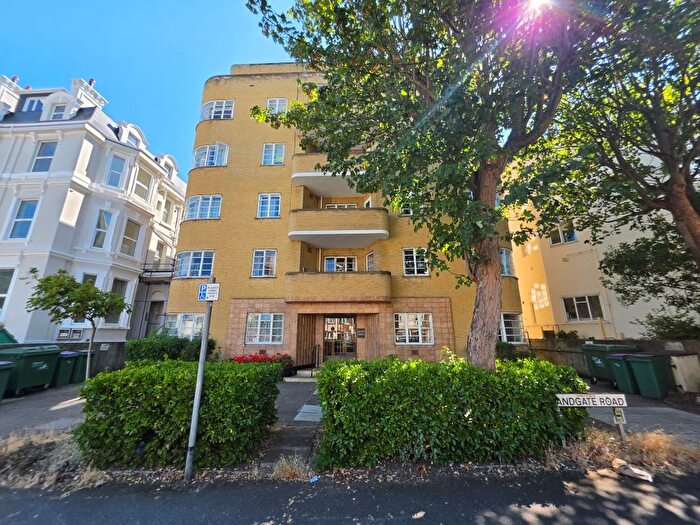 2 Bedroom Flat For Sale In Flat Quain Court, Sandgate Road, Folkestone, Kent, CT20