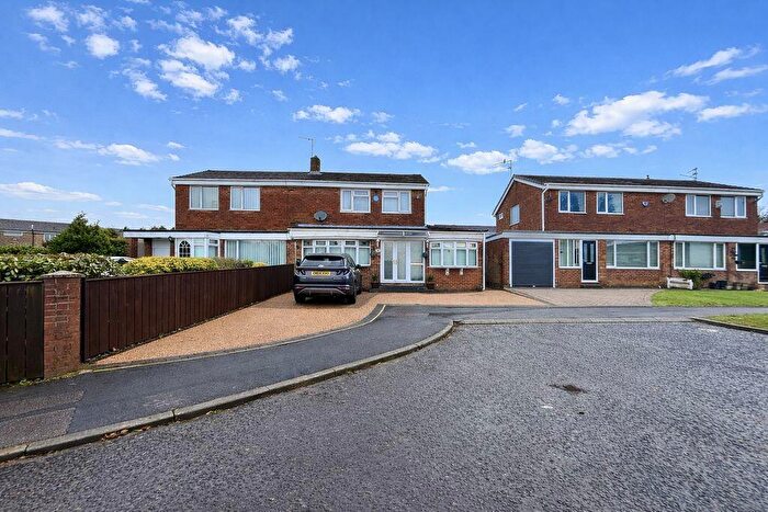 4 Bedroom Semi Detached House For Sale In Grizedale Albany, Washington, NE37