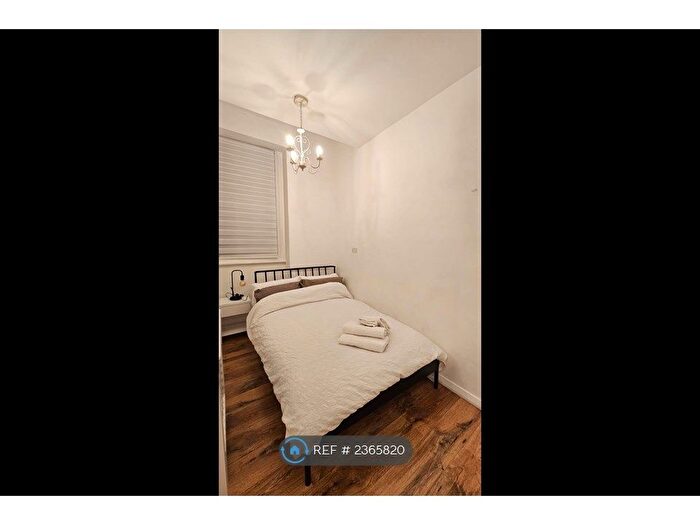 1 Bedroom Flat To Rent In Gloucester Terrace, London, W2