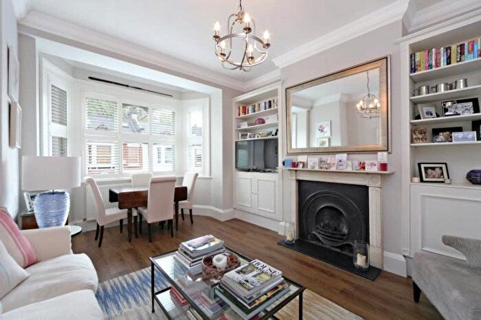 2 Bedroom Flat To Rent In Lionel Mansions, Haarlem Road, Brook Green, London, W14