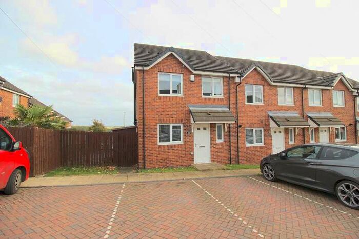 3 Bedroom End Of Terrace House For Sale In Front Street South, Quarrington Hill, Durham, DH6