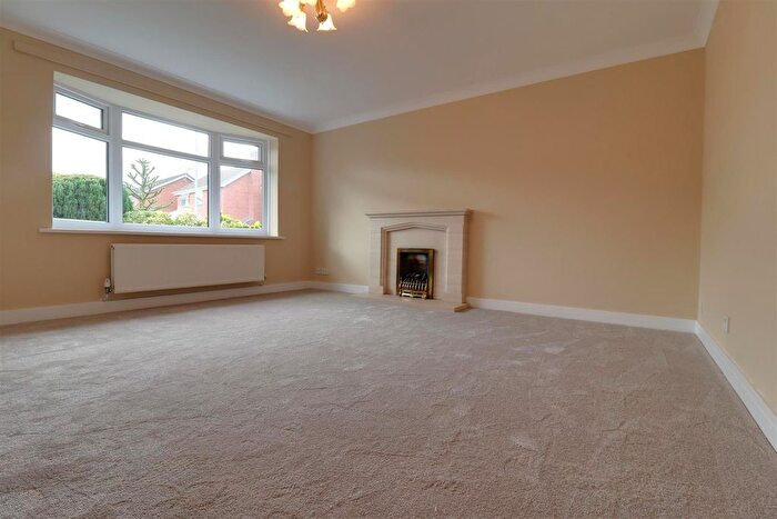 2 Bedroom Detached Bungalow For Sale In Cloverfields, Haslington, CW1