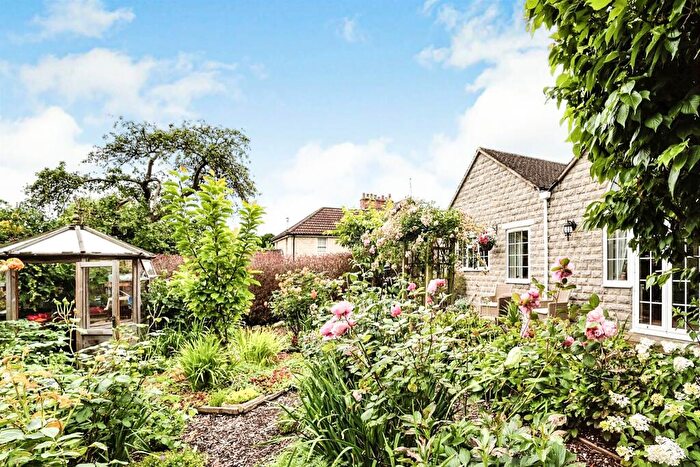 2 Bedroom Detached Bungalow For Sale In Park Lane, Sutton Benger, Chippenham, SN15