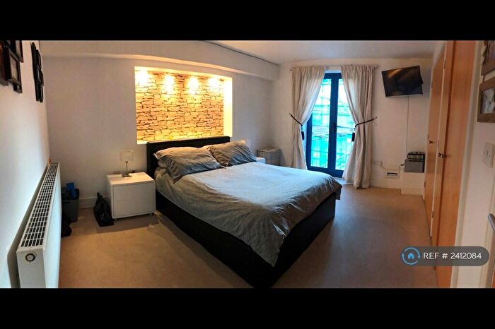 1 Bedroom Flat To Rent In Dovecot Road, High Wycombe, HP13