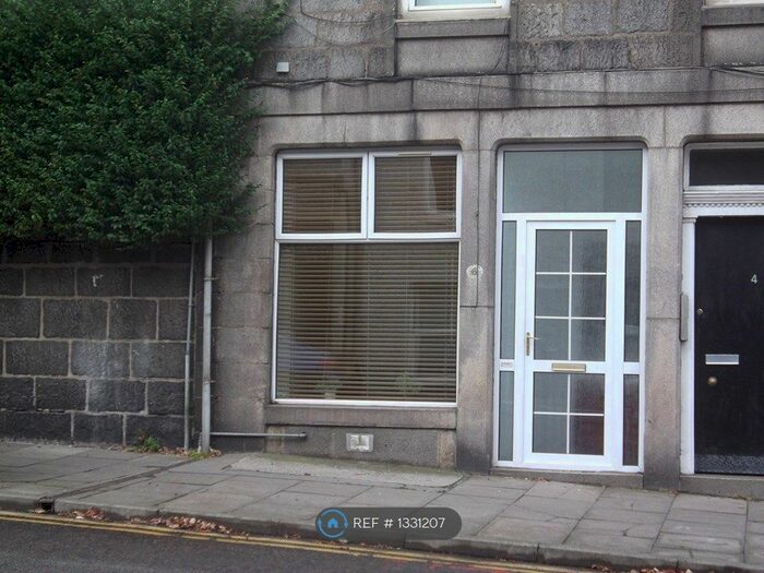1 Bedroom Flat To Rent In Rosemount Place, Aberdeen, AB25