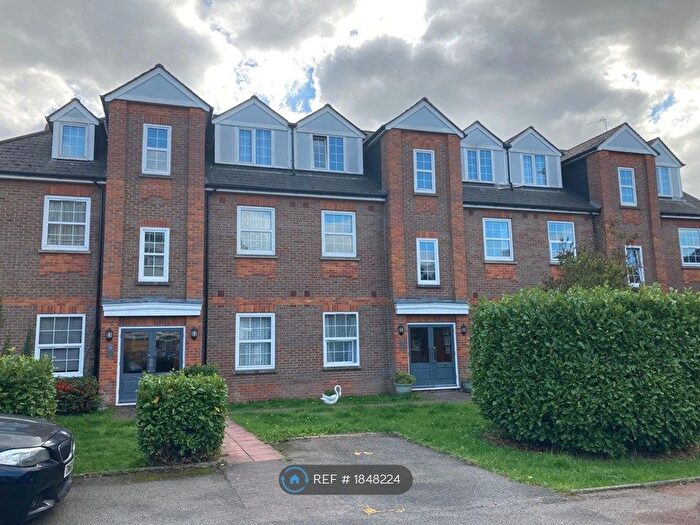 1 Bedroom Flat To Rent In Marlborough Road, Watford, WD18