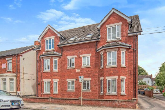 Studio To Rent In Claydon Court, Foster Hill Road, Bedford, MK40