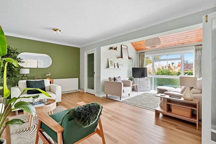 4 Bedroom Detached House For Sale In Carlton Road, Reigate, RH2