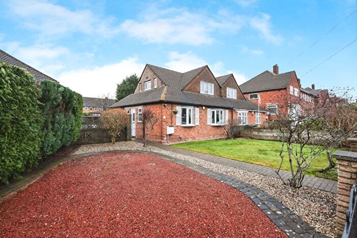 3 Bedroom Bungalow For Sale In Templeton Road, Birmingham, West Midlands, B44