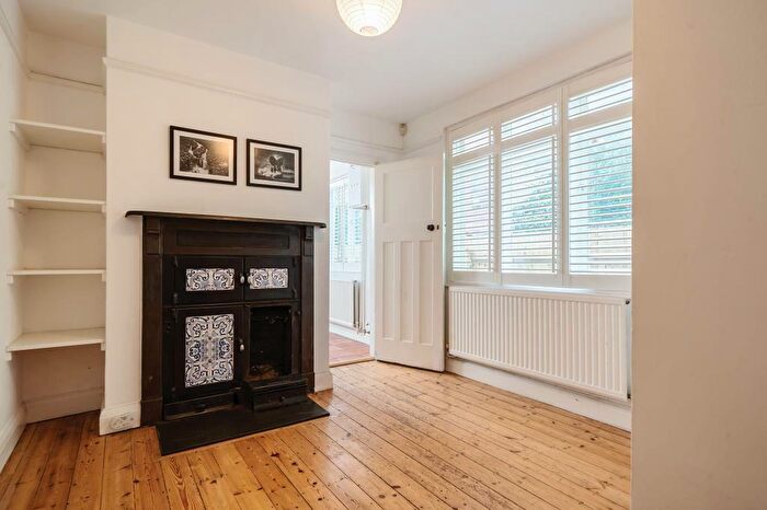 3 Bedroom Terraced House For Sale In West Oxford City, Oxfordshire, OX2