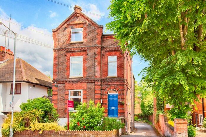 2 Bedroom Flat To Rent In Prospect Road, St Albans, Herts AL1