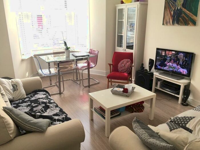 2 Bedroom Flat To Rent In Moray Road, Finsbury Park, N4