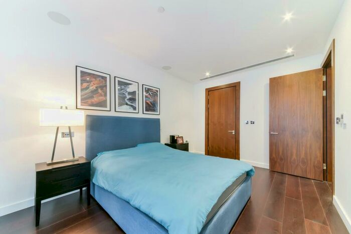2 Bedroom Flat For Sale In Glacier House, The Residence, Nine Elms, SW11