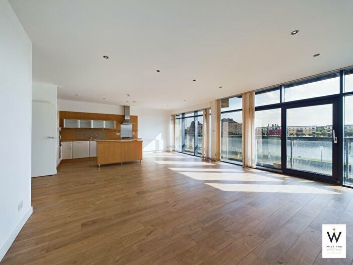 2 Bedroom Flat To Rent In Lancefield Quay, Finnieston, Glasgow, G3