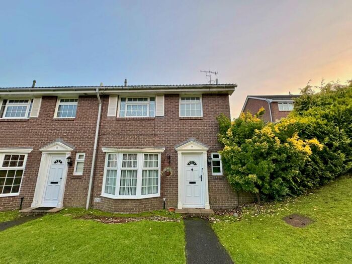 3 Bedroom End Of Terrace House To Rent In Ascham Place, BN20