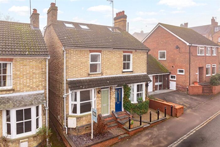 3 Bedroom Semi-Detached House To Rent In San Remo Road, Aspley Guise, Milton Keynes, Bedfordshire, MK17