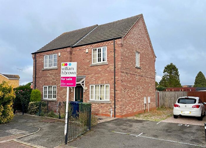 2 Bedroom Semi-Detached House For Sale In Steeple View, Wisbech, PE13