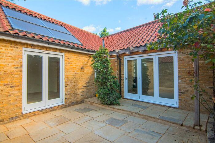 1 Bedroom Detached House To Rent In Ferry Road, Twickenham, TW1