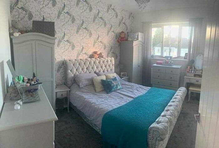 2 Bedroom Flat To Rent In Castle Lane, Solihull, B92