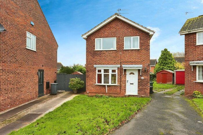 3 Bedroom Detached House For Sale In Langdale Grove, Bingham, Nottingham, NG13