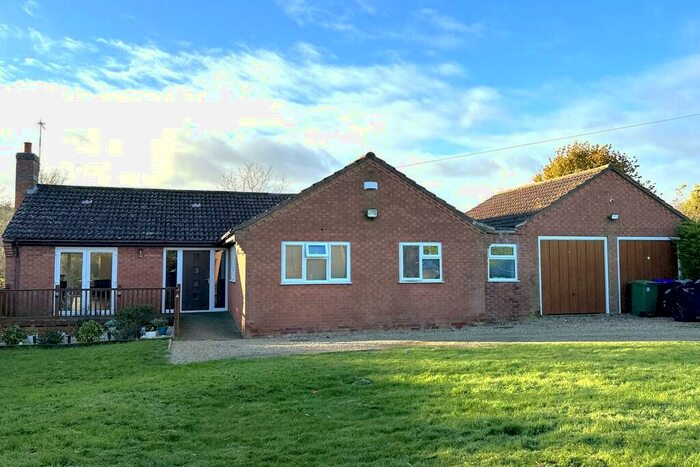 4 Bedroom Detached Bungalow For Sale In Bridge End, Colsterworth, NG33
