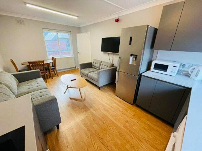 5 Bedroom House To Rent In Arthur Avenue, Nottingham, NG7