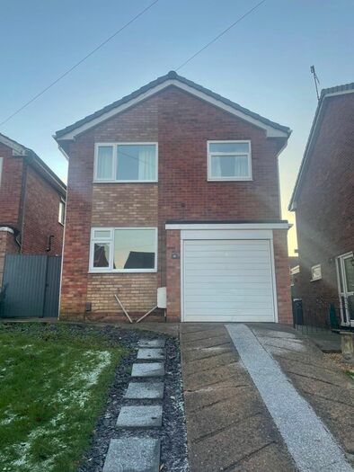 3 Bedroom Detached House To Rent In Telford Drive, Newthorpe, NG16