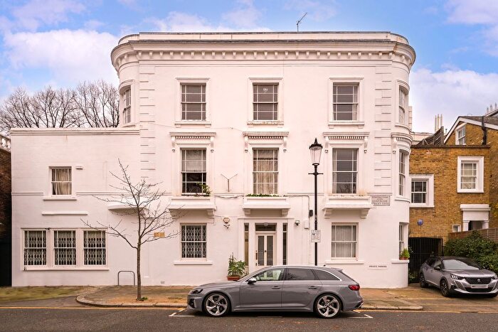 2 Bedroom Flat To Rent In Gertrude Street, London, SW10