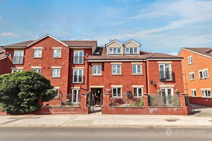 2 Bedroom Flat For Sale In Flat, Heathside, Heath End Road, Nuneaton, CV10