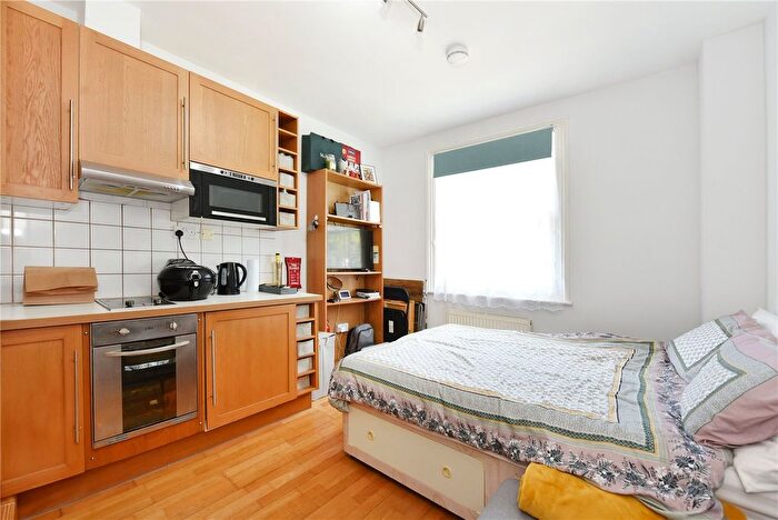 Studio To Rent In Warbeck Road, Shepherd's Bush, London, W12